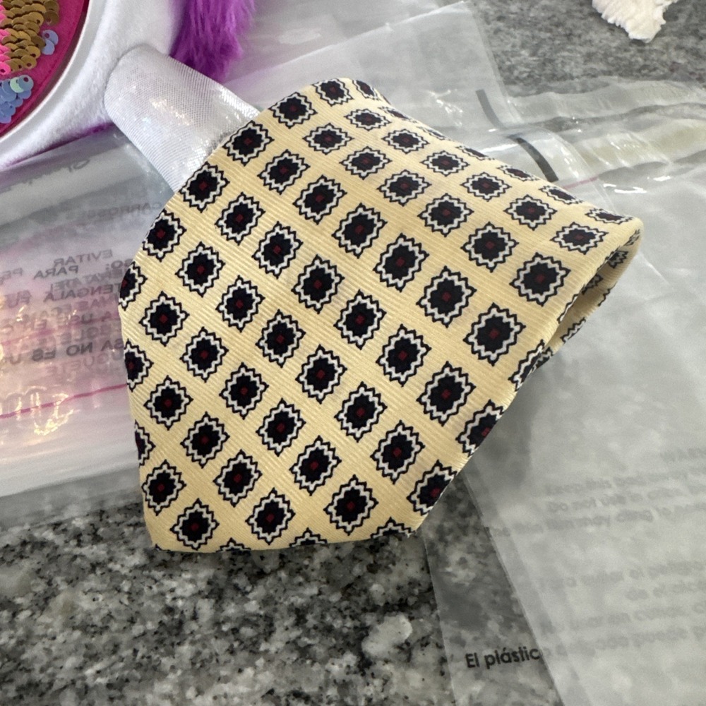 BROOKS BROTHERS MAKERS Yellow Geometric Silk Tie USA 56"/ 3.7" EC